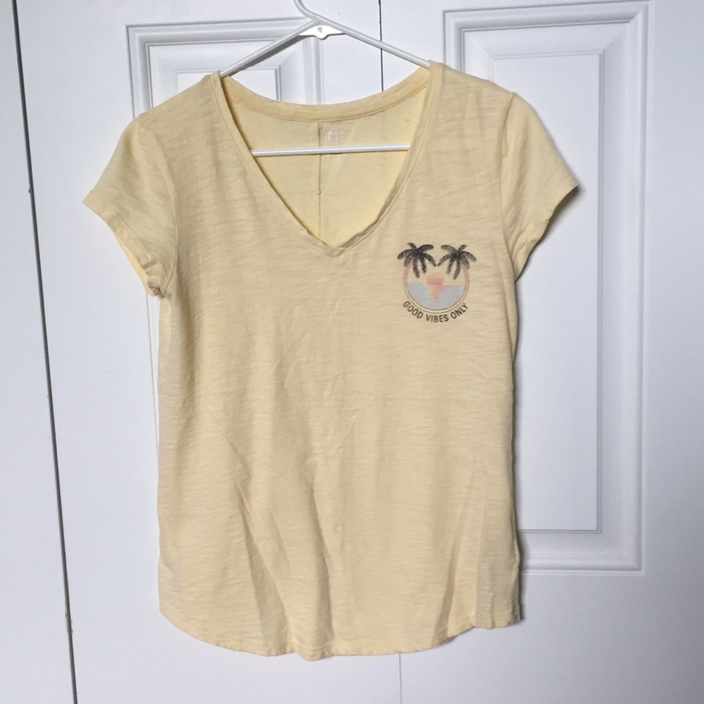Size small gap tee!